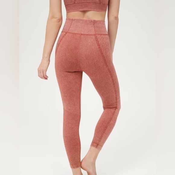 Aerie OFFLINE Seamless High Waisted Legging in Canyon Creek Pink Size Large - Picture 11 of 12